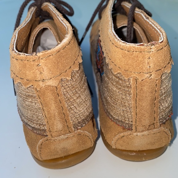 AUTH NIB Minnetonka El Paso Ankle Boots Taupe - Picture 3 of 13